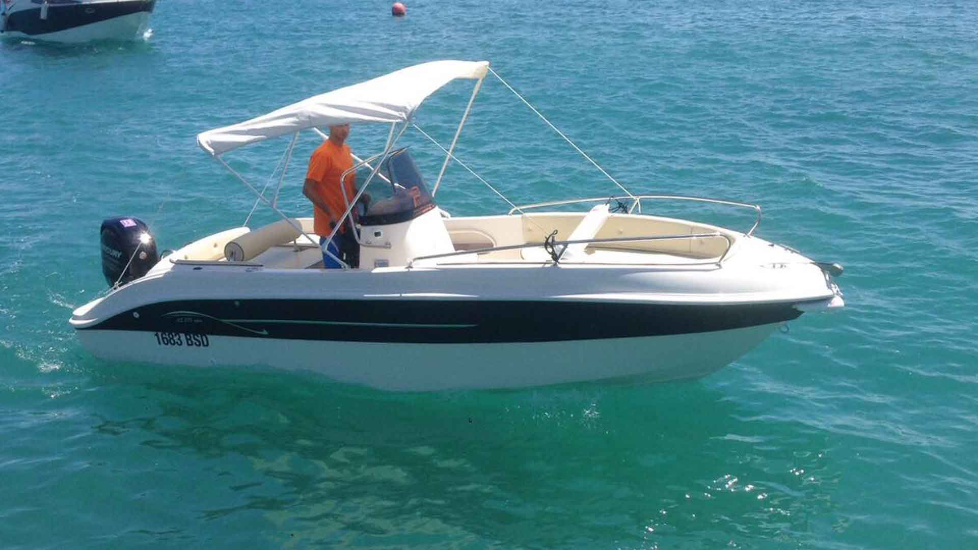 Barca a noleggio senza patente modello AS Marine 570
