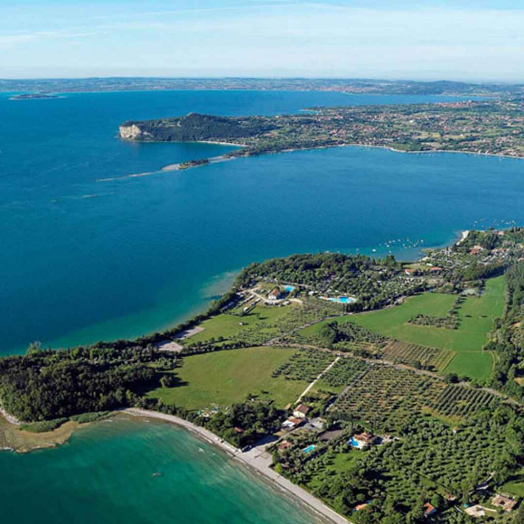 Golfo con vista su Rocca di Manerba