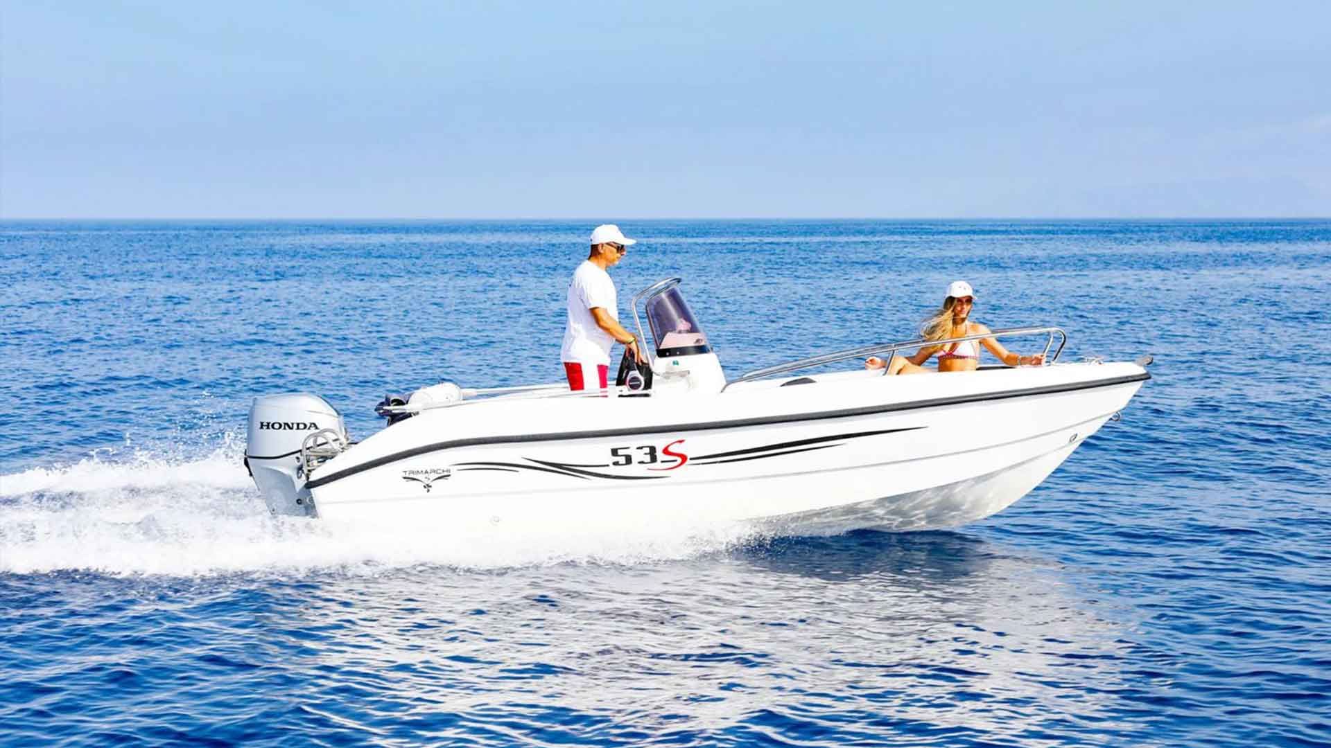 Barca a noleggio senza patente modello Trimarchi 53S